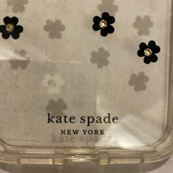 New w/o box Kate Spade iPhone 11 case - Picture 2 of 4